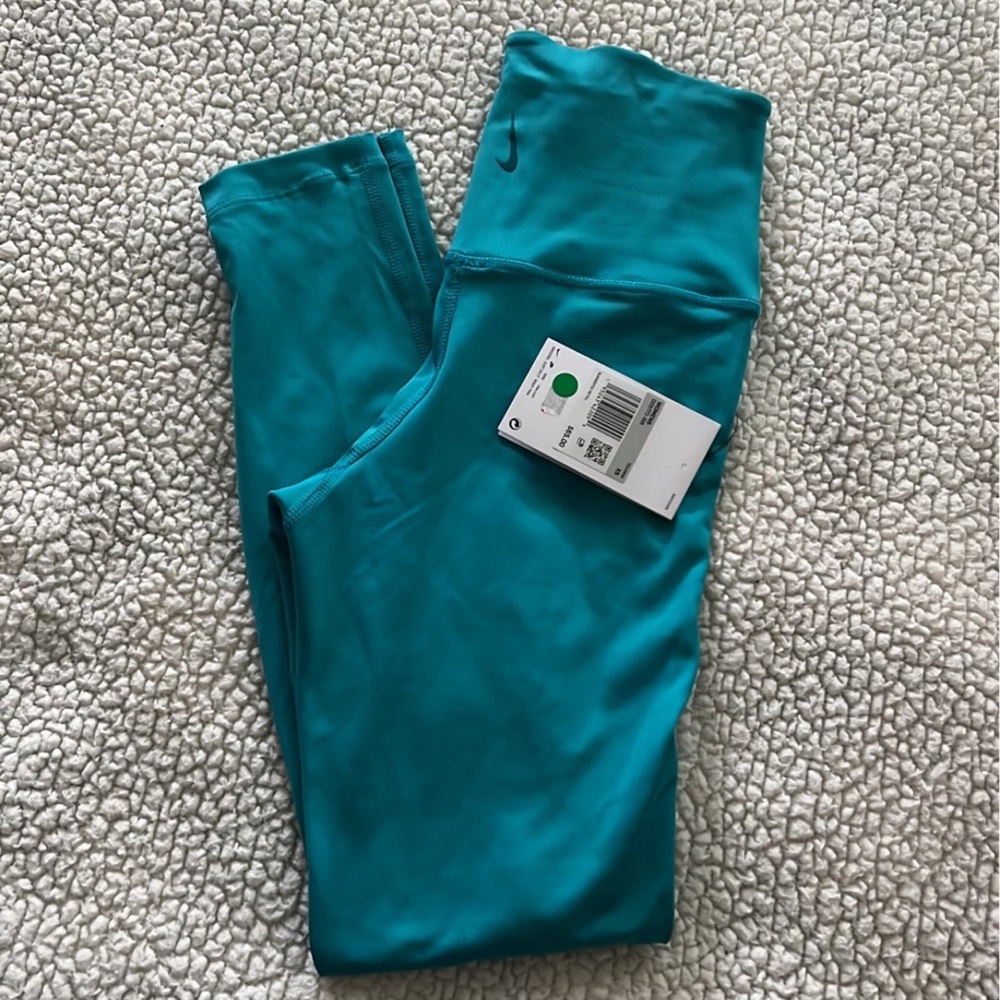 Nike yoga dry fit high rise leggings, size extra small